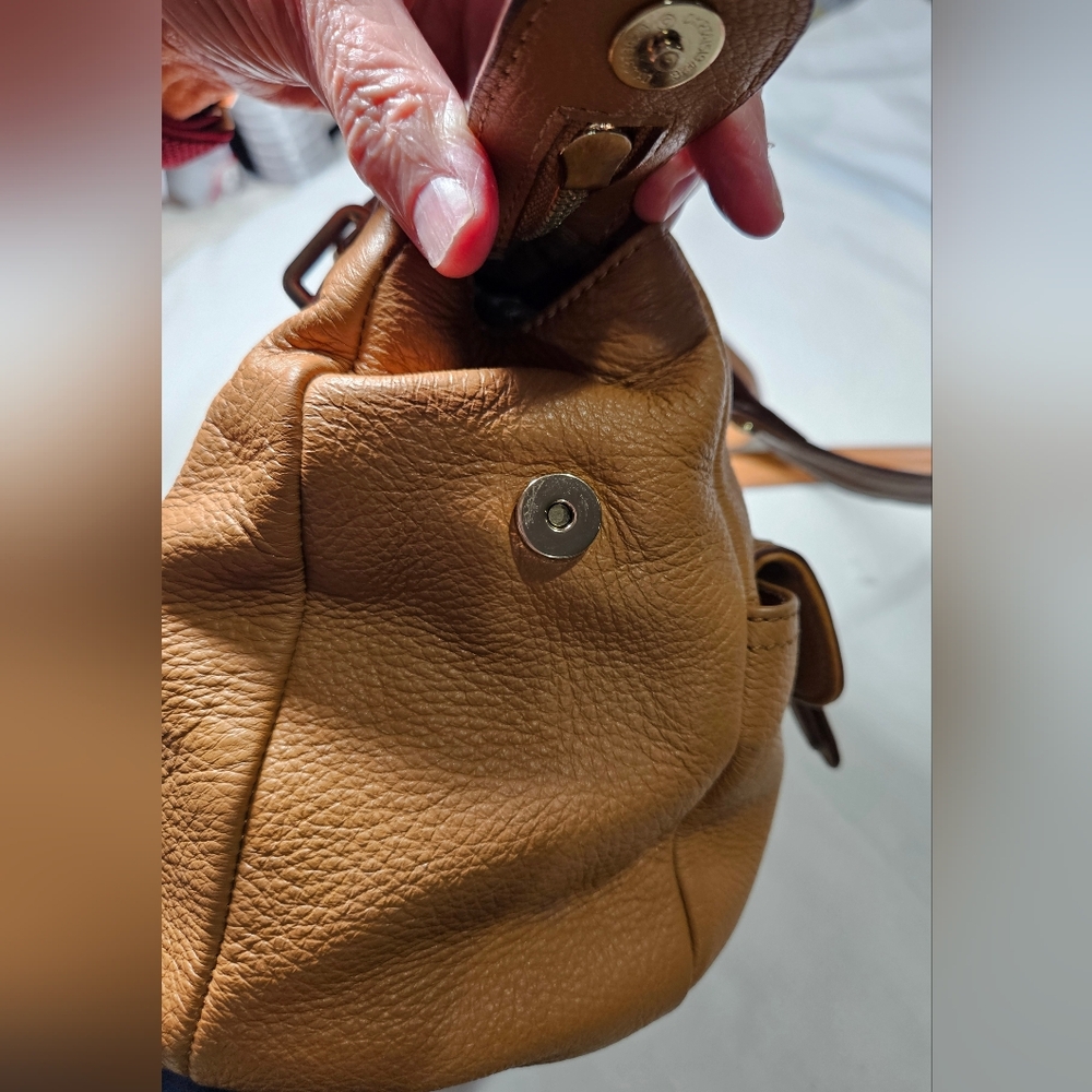 EUC Etienne Aigner Tan Leather Shoulder Bag With Metal Tag - Picture 10 of 15